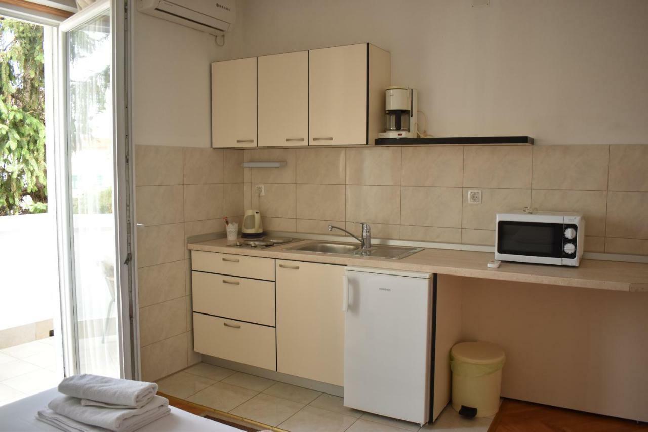 Guest House Micin Vodice Exterior photo