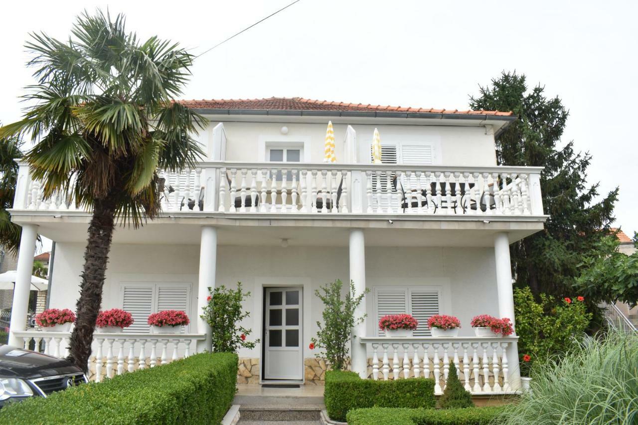 Guest House Micin Vodice Exterior photo