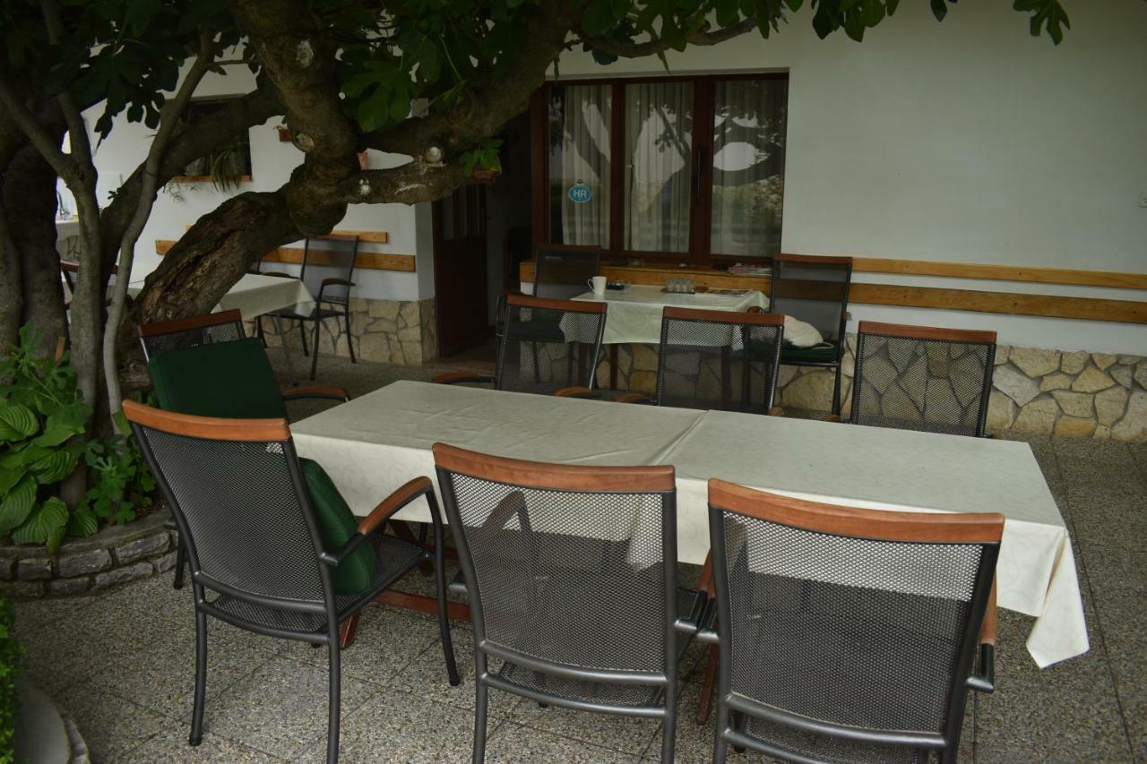 Guest House Micin Vodice Exterior photo