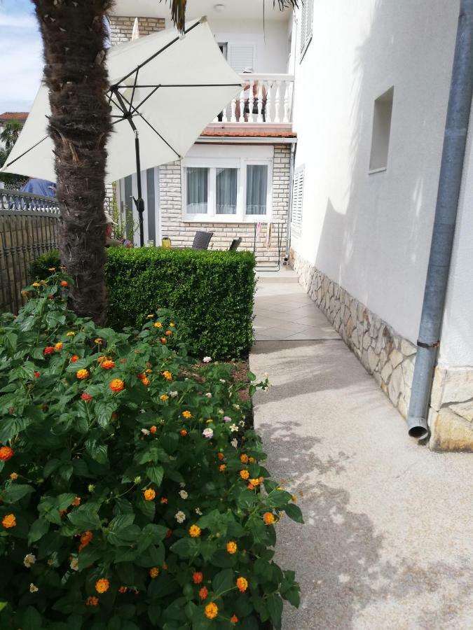 Guest House Micin Vodice Exterior photo