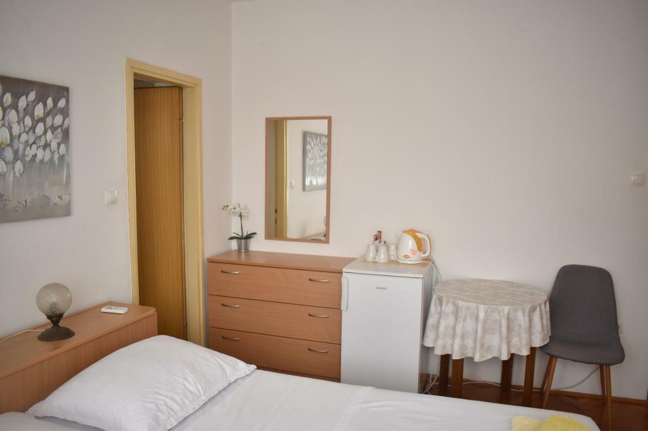 Guest House Micin Vodice Exterior photo